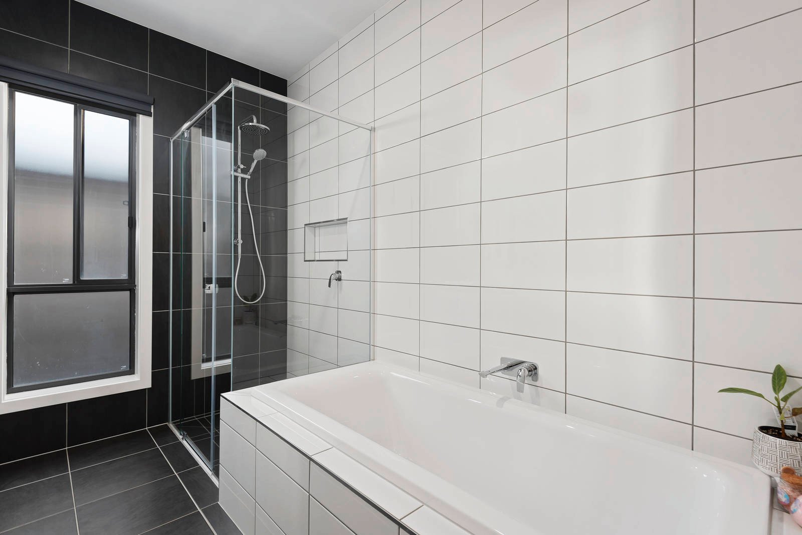 Property Gallery Thumbnail 12