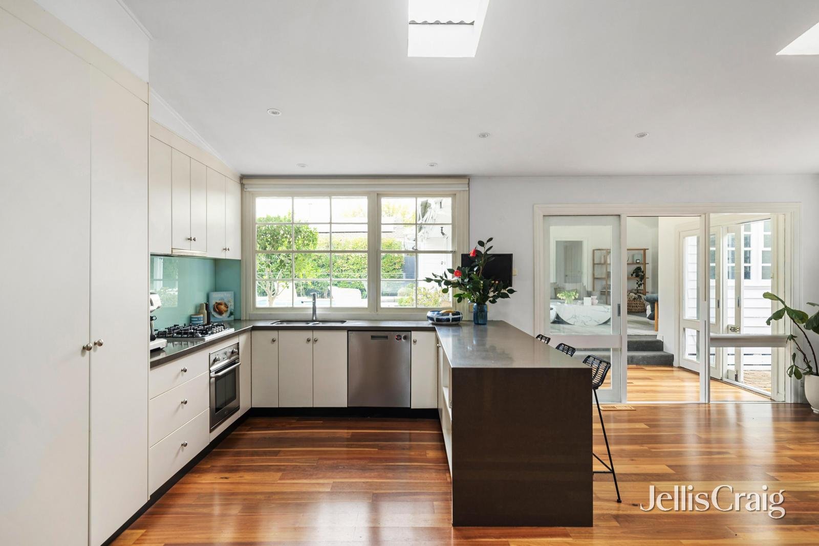 36 Erica Avenue, Glen&nbsp;Iris image 5