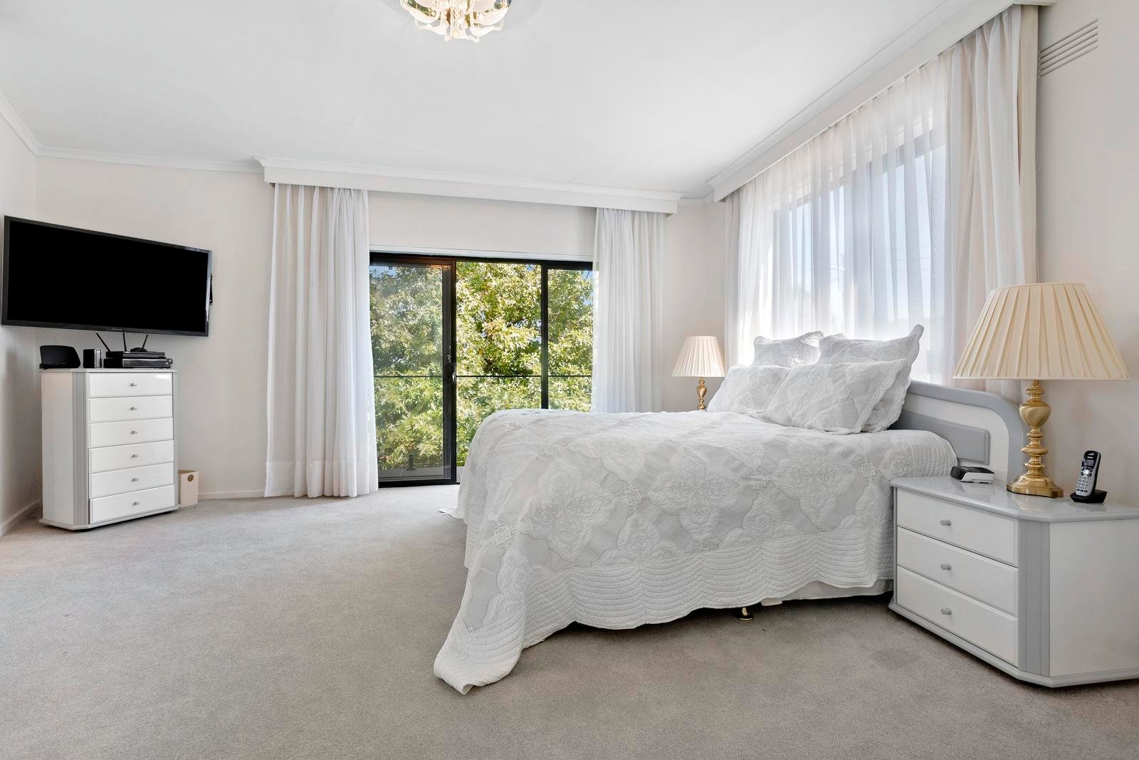 Property Gallery Thumbnail 8