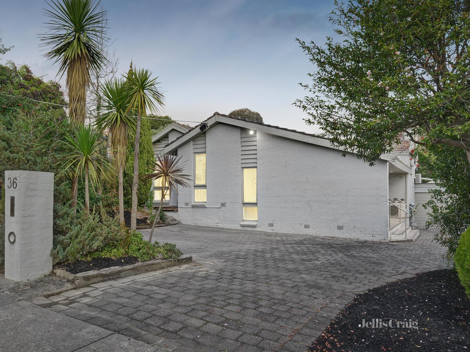 36 Ferdinand Avenue, Balwyn North image 2