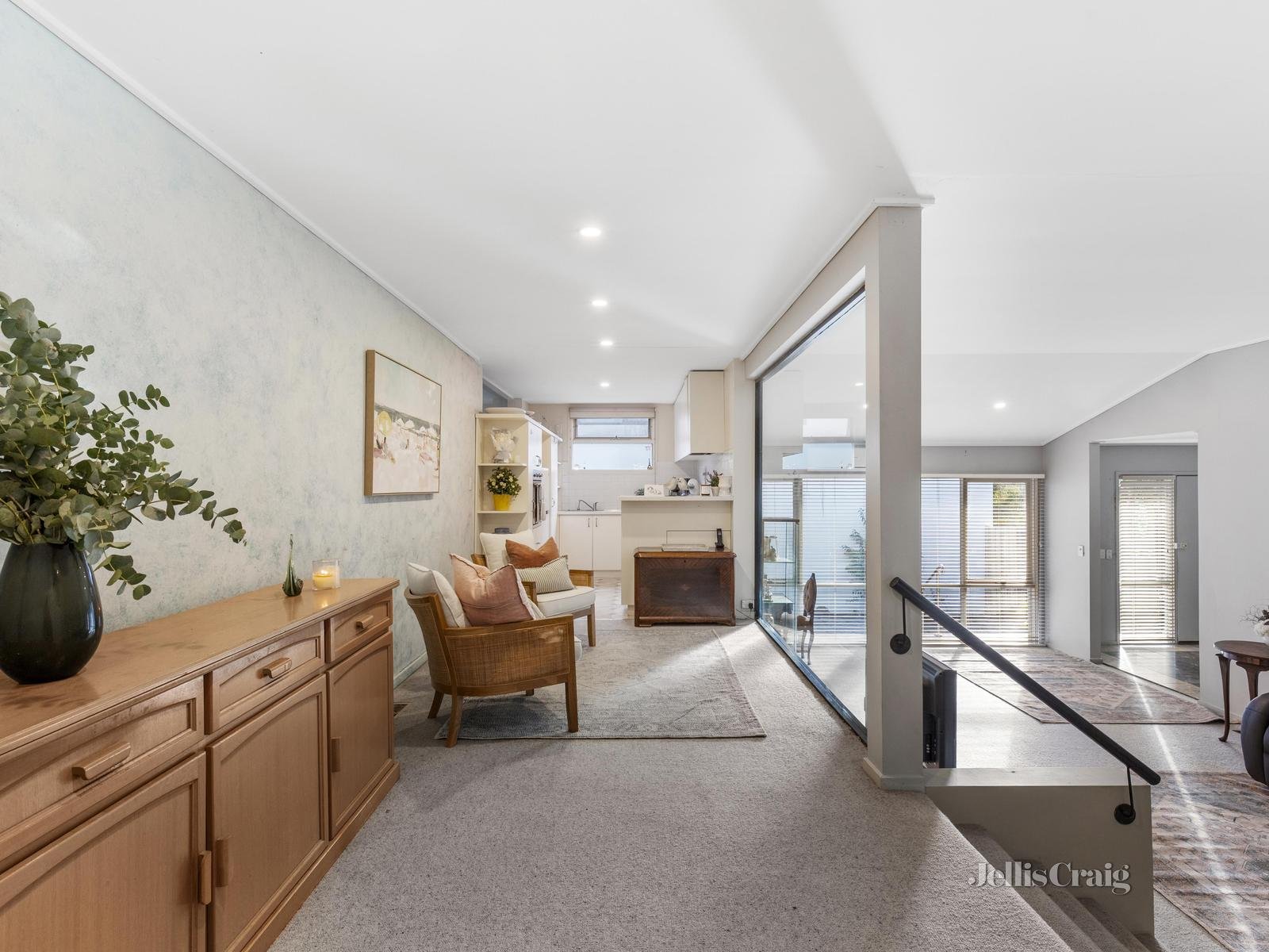 36 Ferdinand Avenue, Balwyn North image 4
