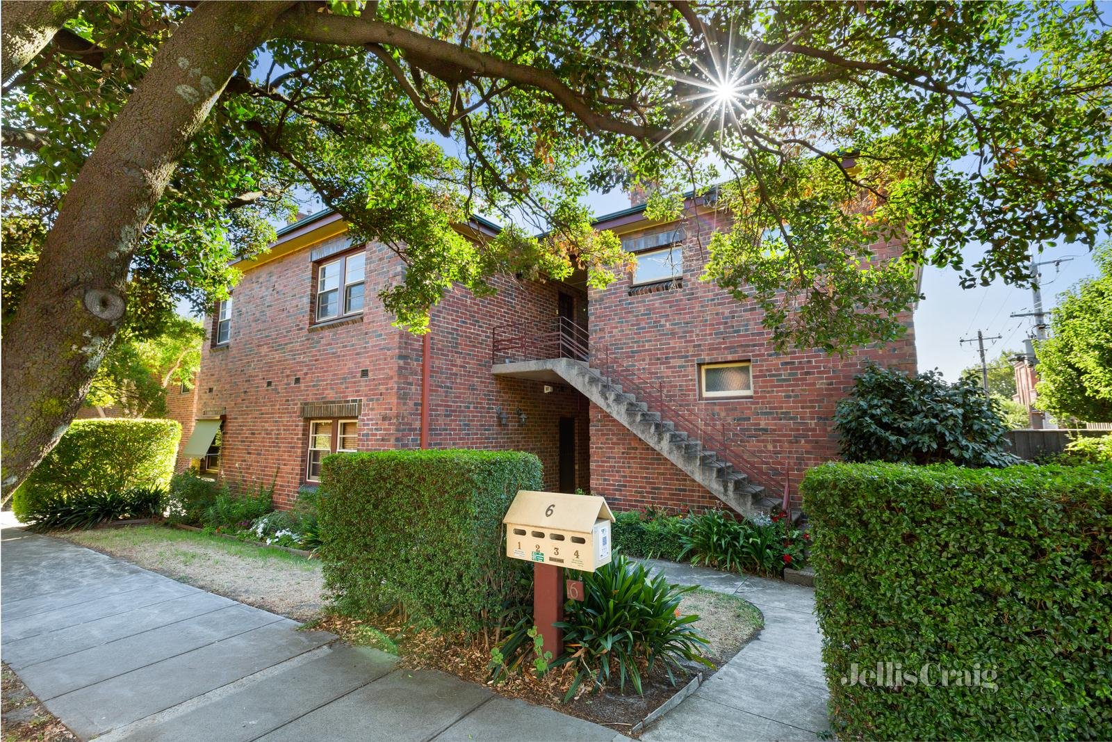 3/6 Finchley Court, Hawthorn image 1