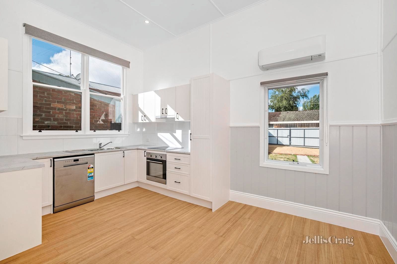 36 Grant Street, Ballarat Central image 2