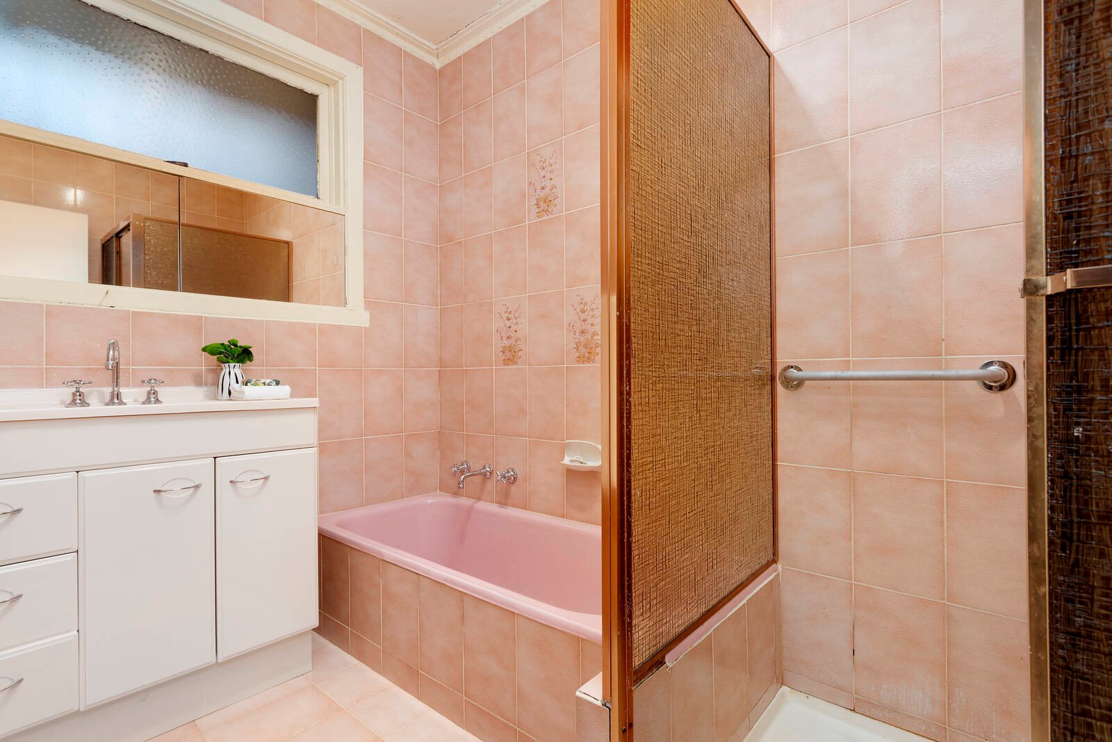 Property Gallery Thumbnail 6