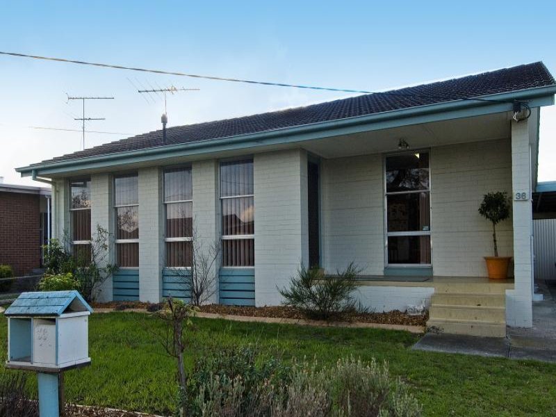 36 Hibiscus Crescent, Newcomb image 2