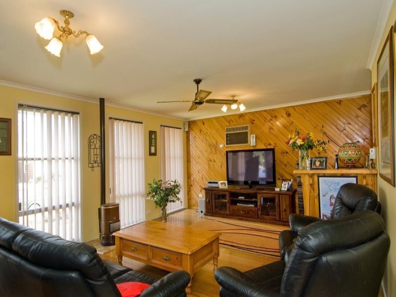 36 Hibiscus Crescent, Newcomb image 3