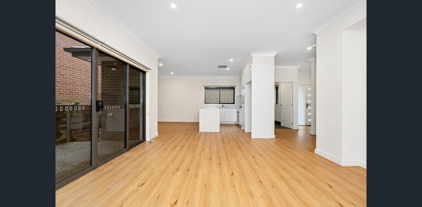 3/6 James Avenue, Mitcham image 2