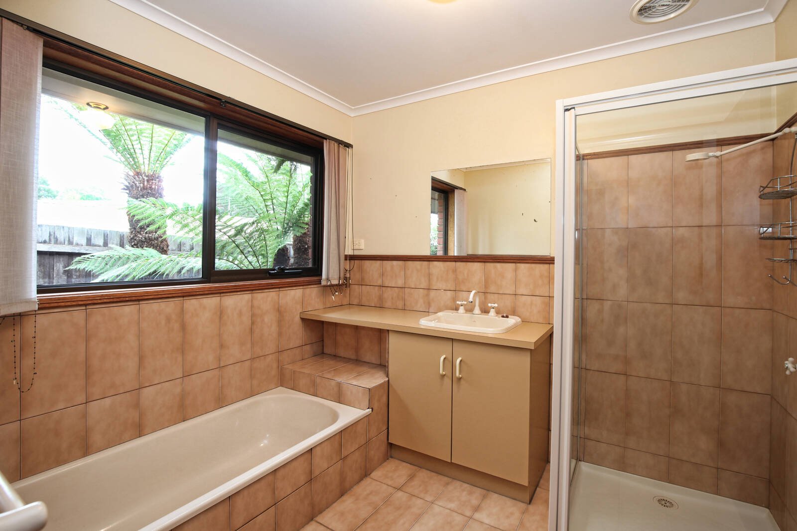 Property Gallery Thumbnail 10