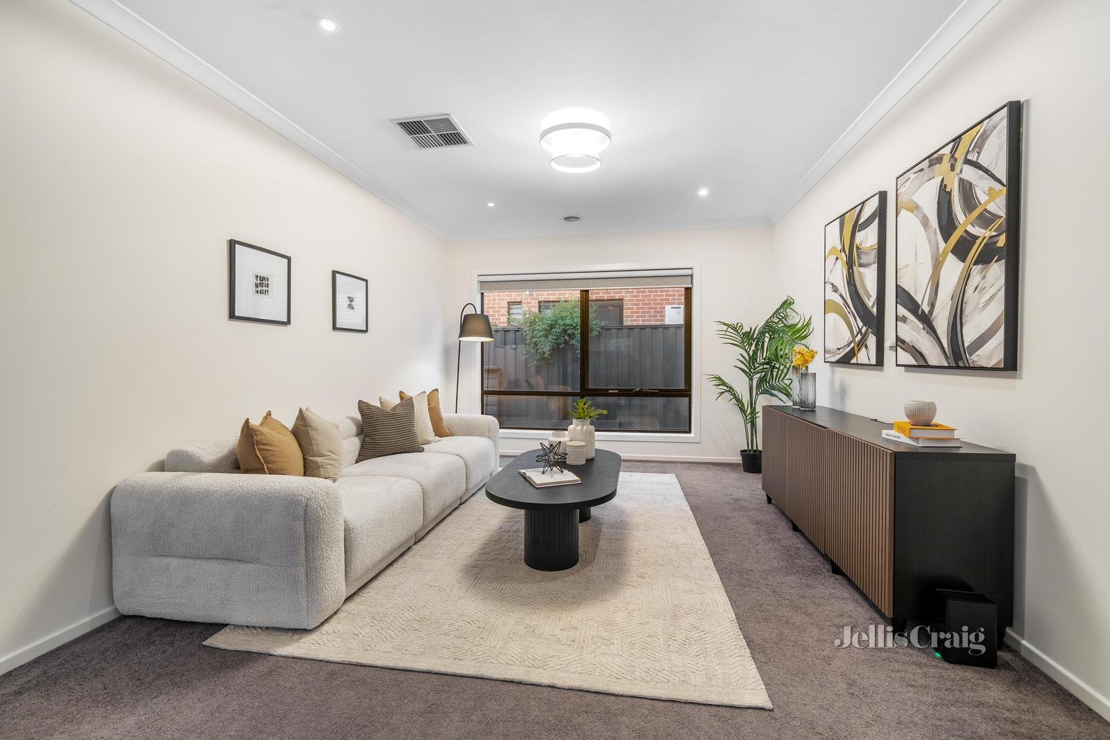 36 Johnson Drive, Glen Waverley image 5
