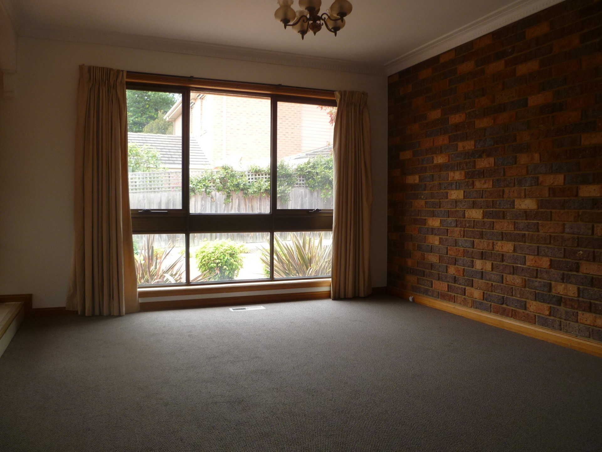 Property Gallery Thumbnail 4