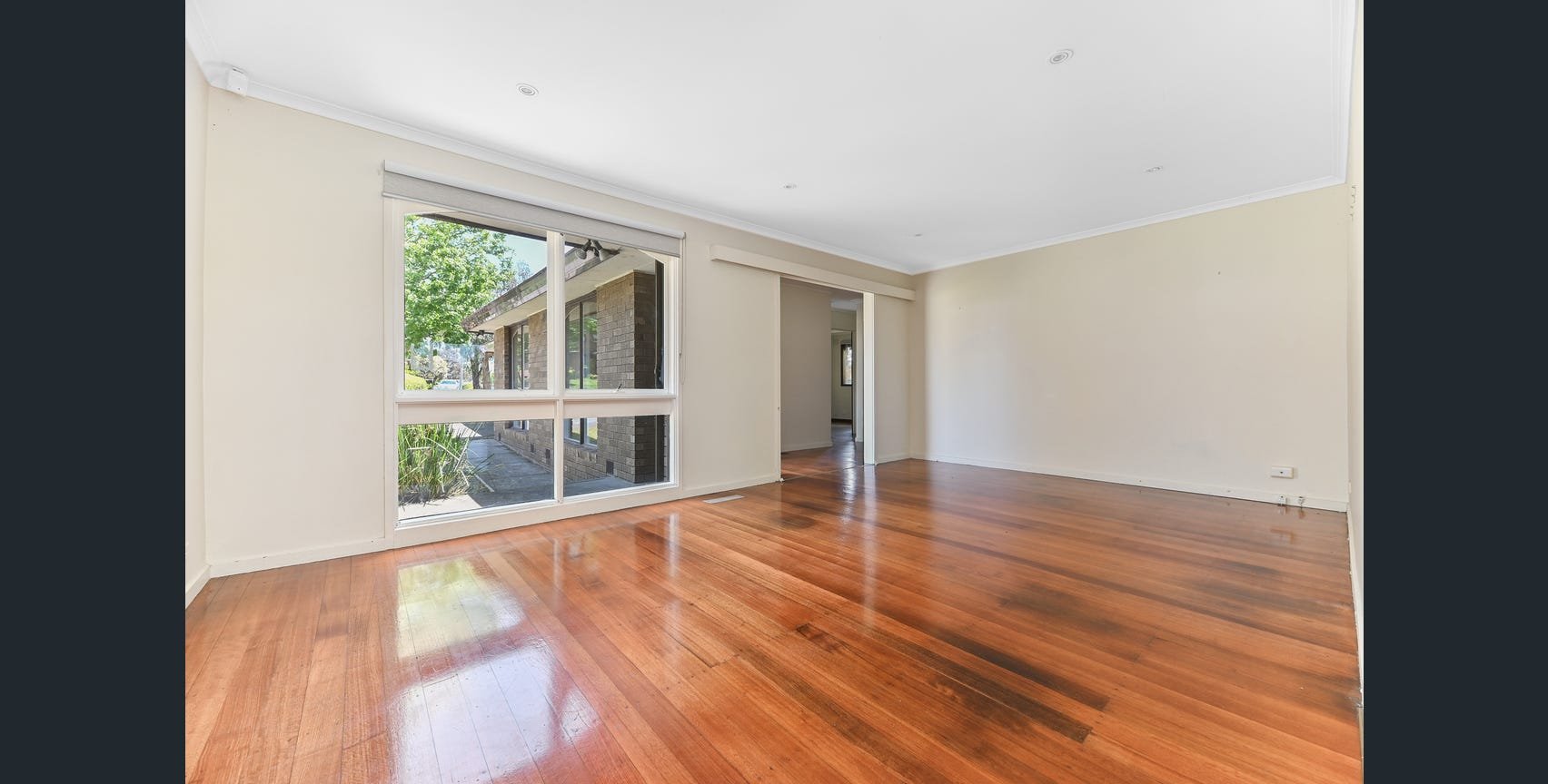 36 Knights Drive, Glen Waverley image 4