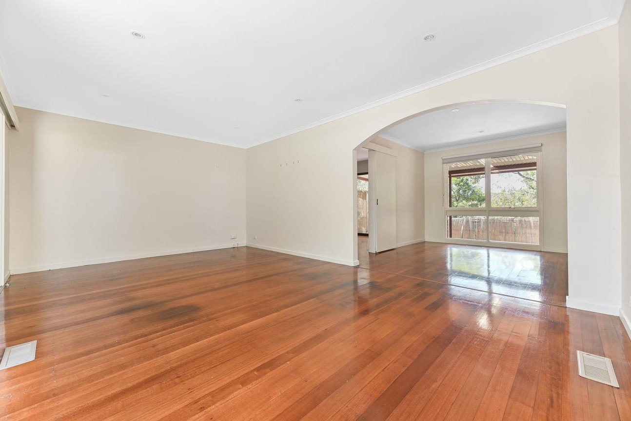 36 Knights Drive, Glen Waverley image 3