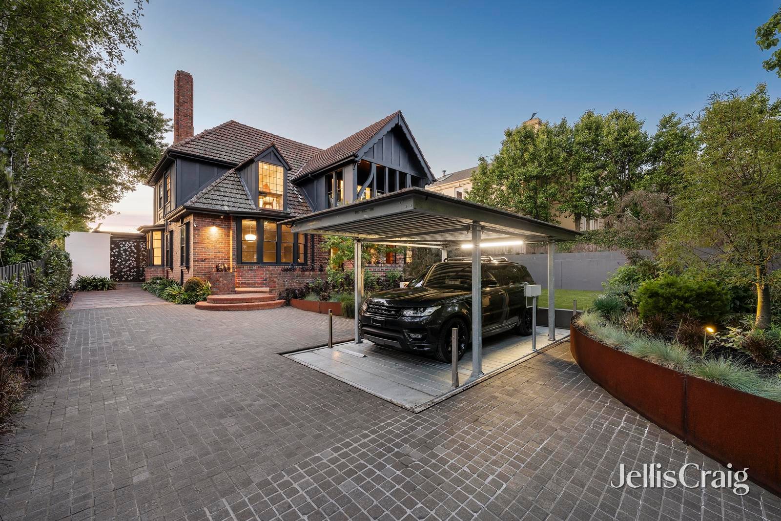 36 Kooyongkoot Road, Hawthorn image 2