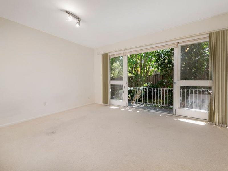 3/6 Leopold Crescent, Mont Albert image 3