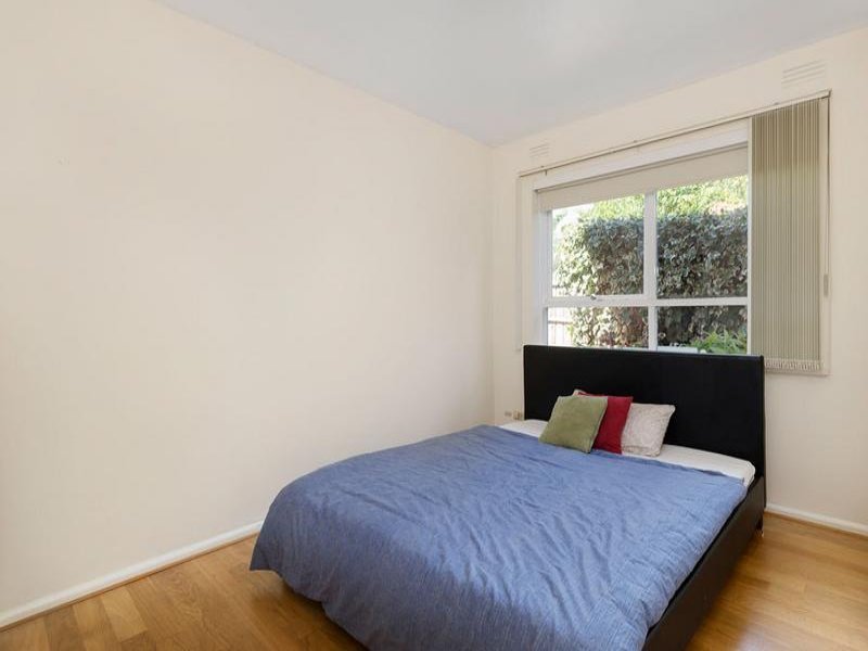 3/6 Leopold Crescent, Mont Albert image 6