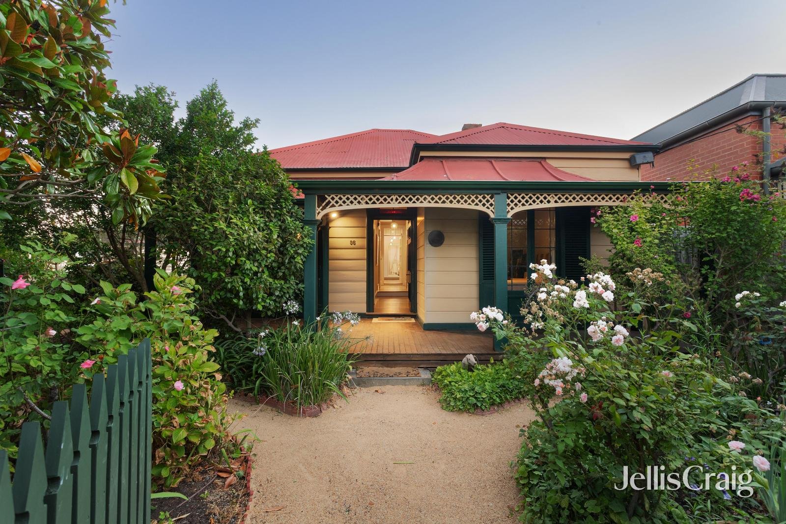 36 Lesney Street, Richmond image 1