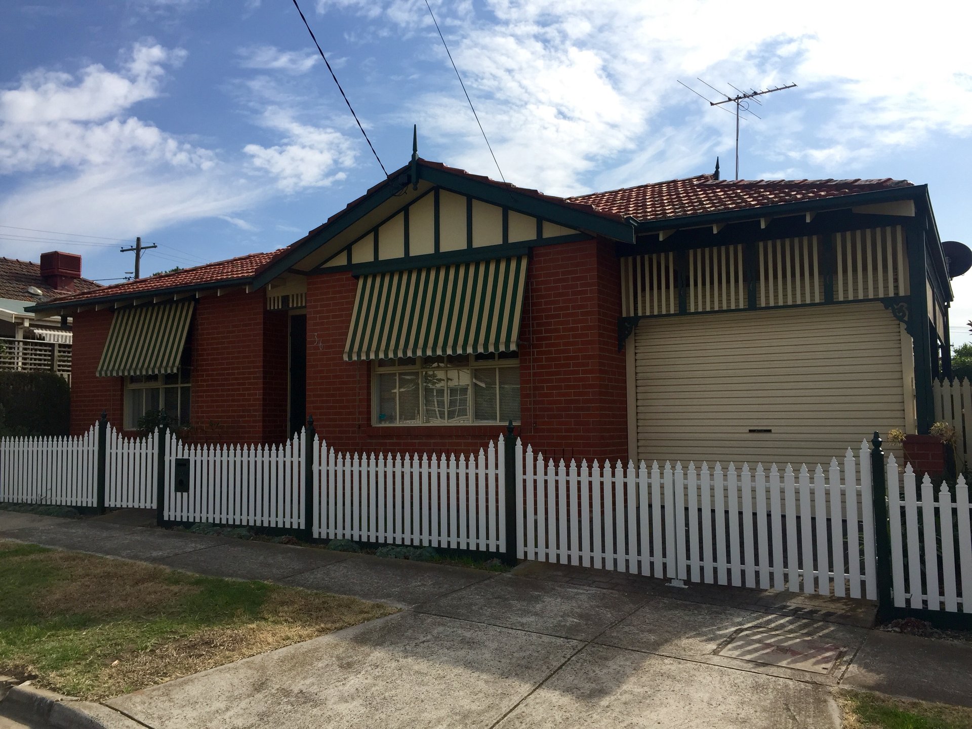 36 Lind Street, STRATHMORE VIC 3041