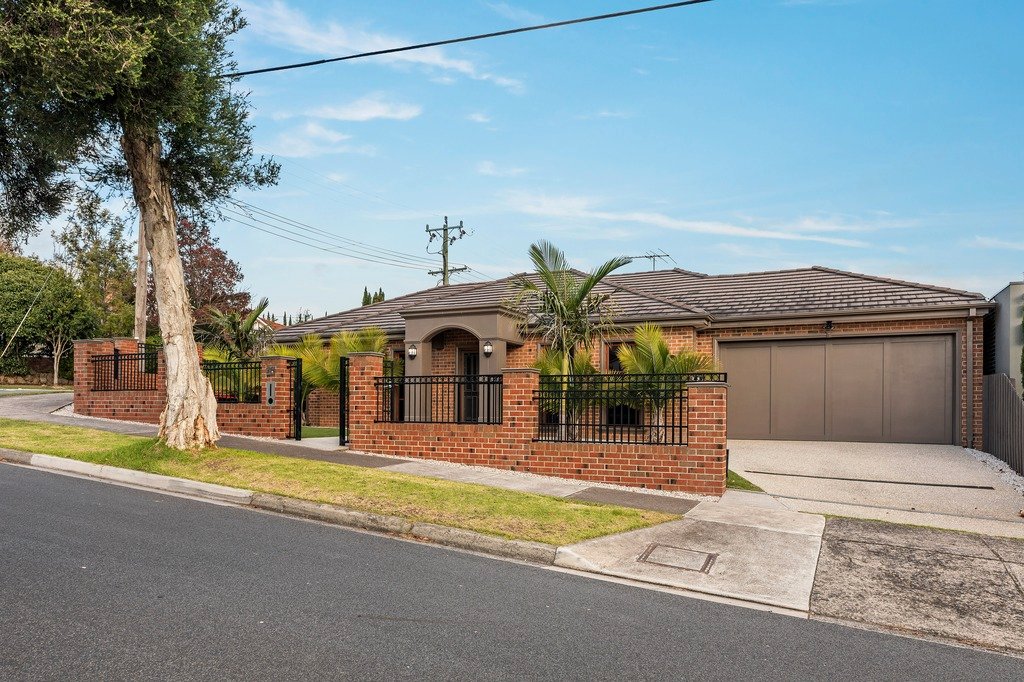 36 Maggs Street, Doncaster East image 1
