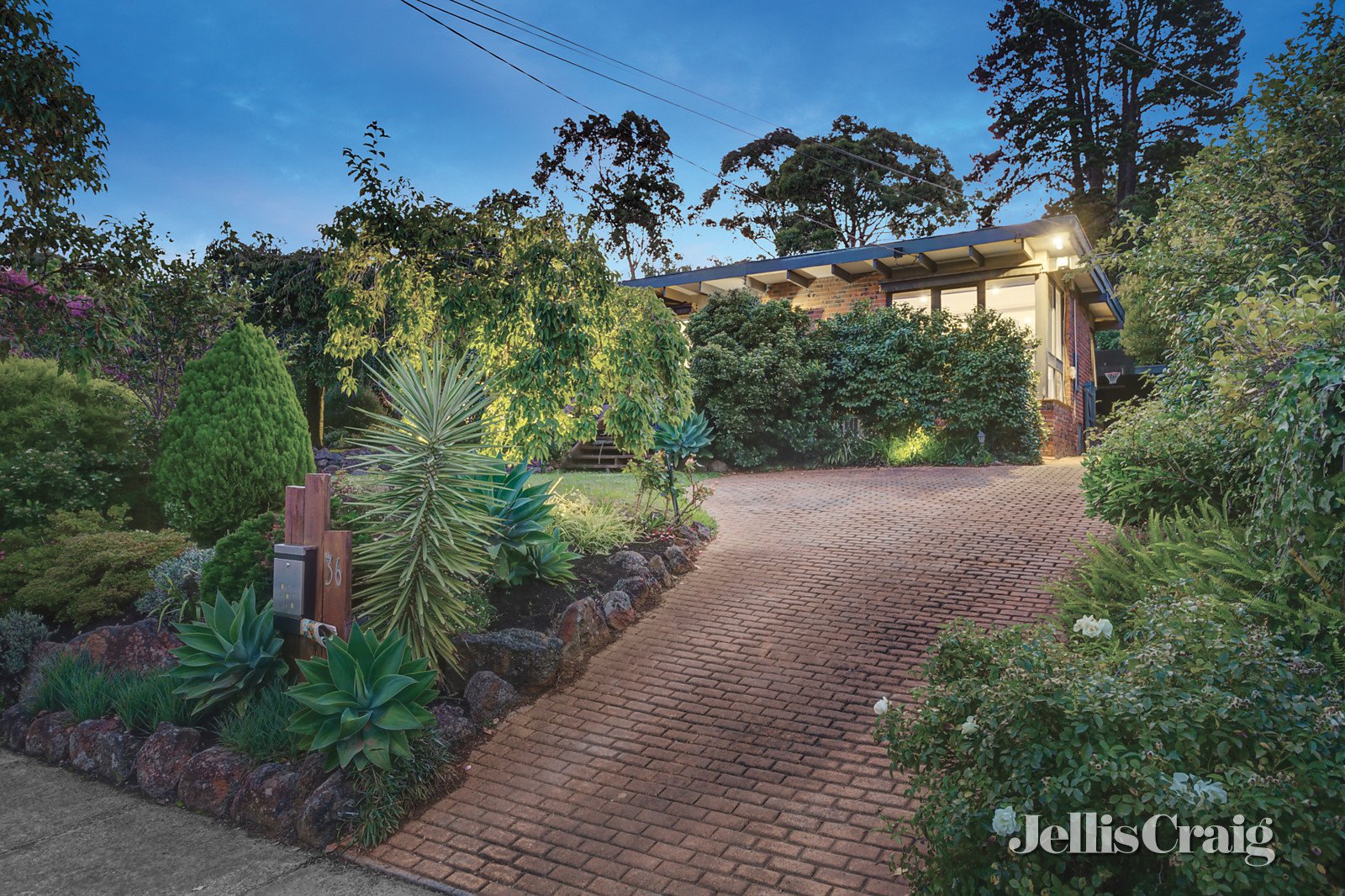 36 Mariana Avenue, Croydon South image 11