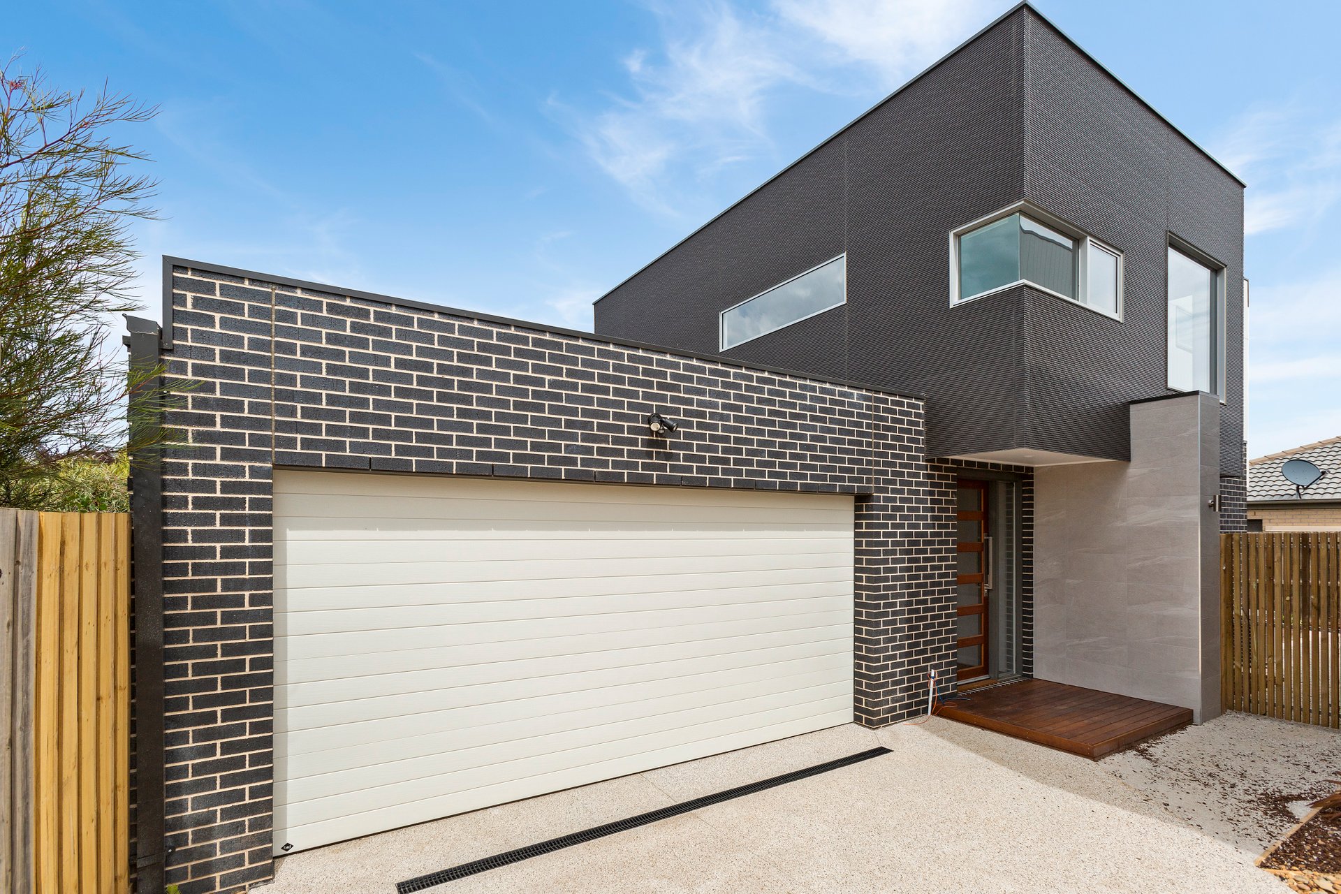 Property Gallery - Main Image