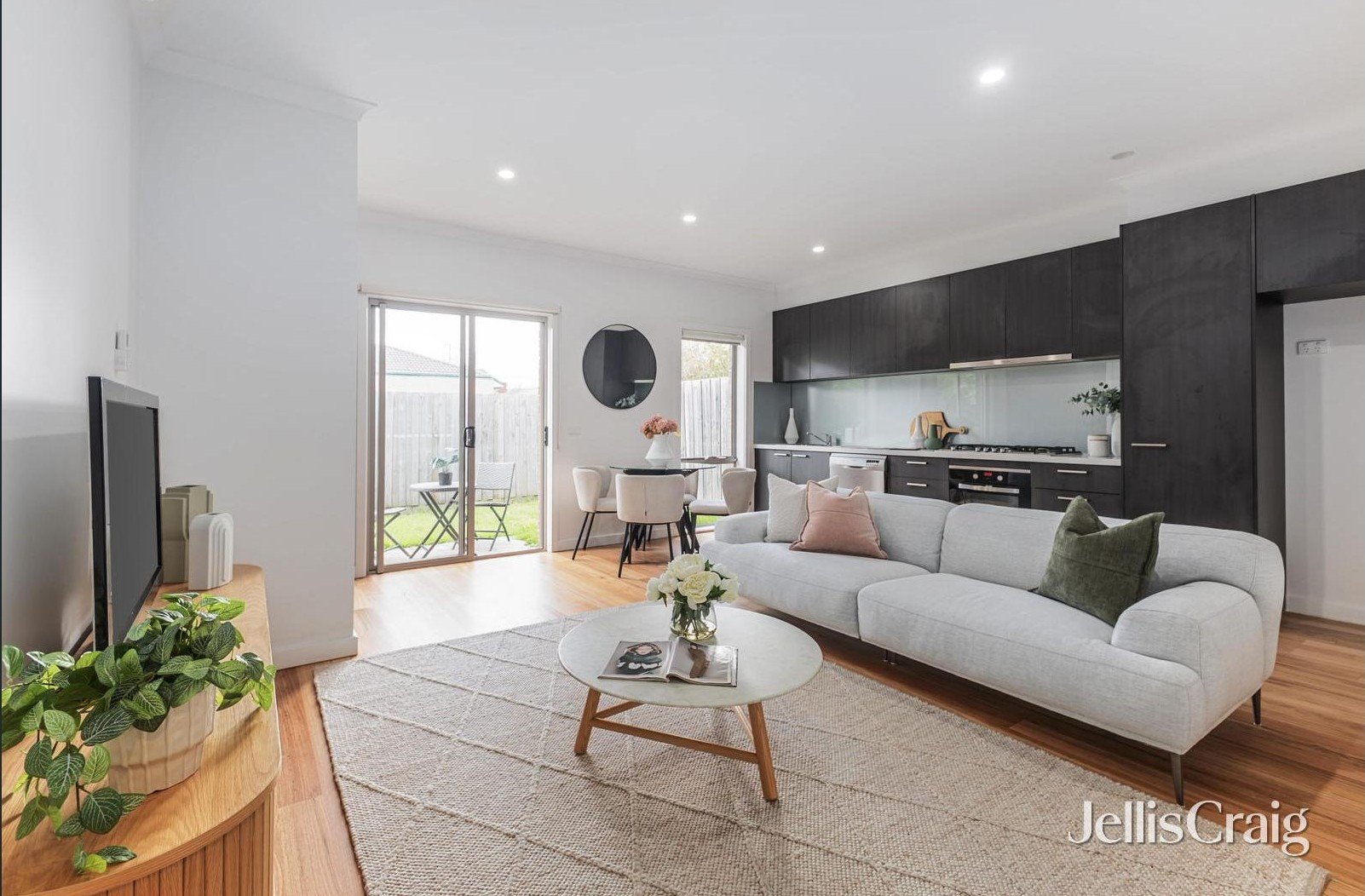 3/6 Mcgregor Street, Clayton image 2