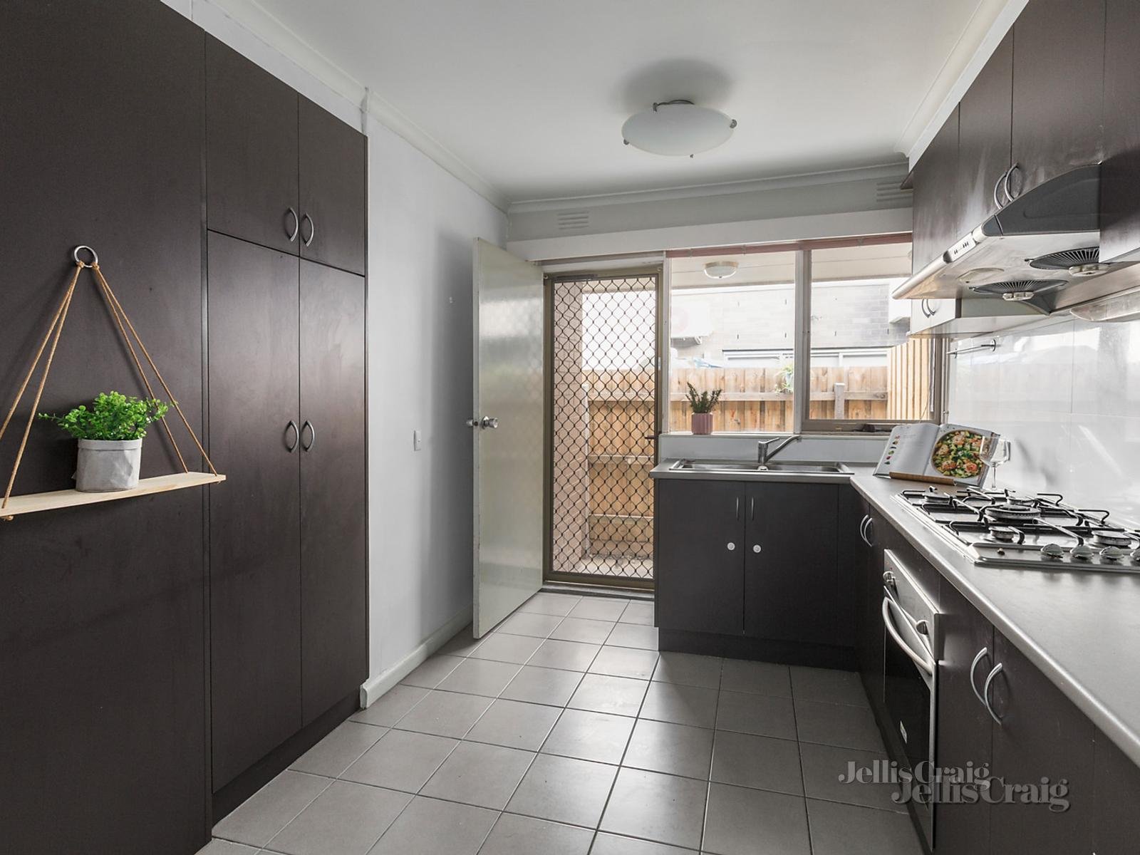 3/6 Mclean Street, Brunswick West image 5