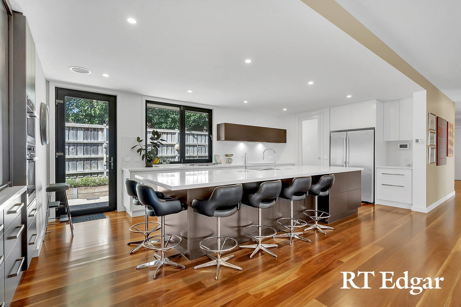 Property Gallery Thumbnail 9