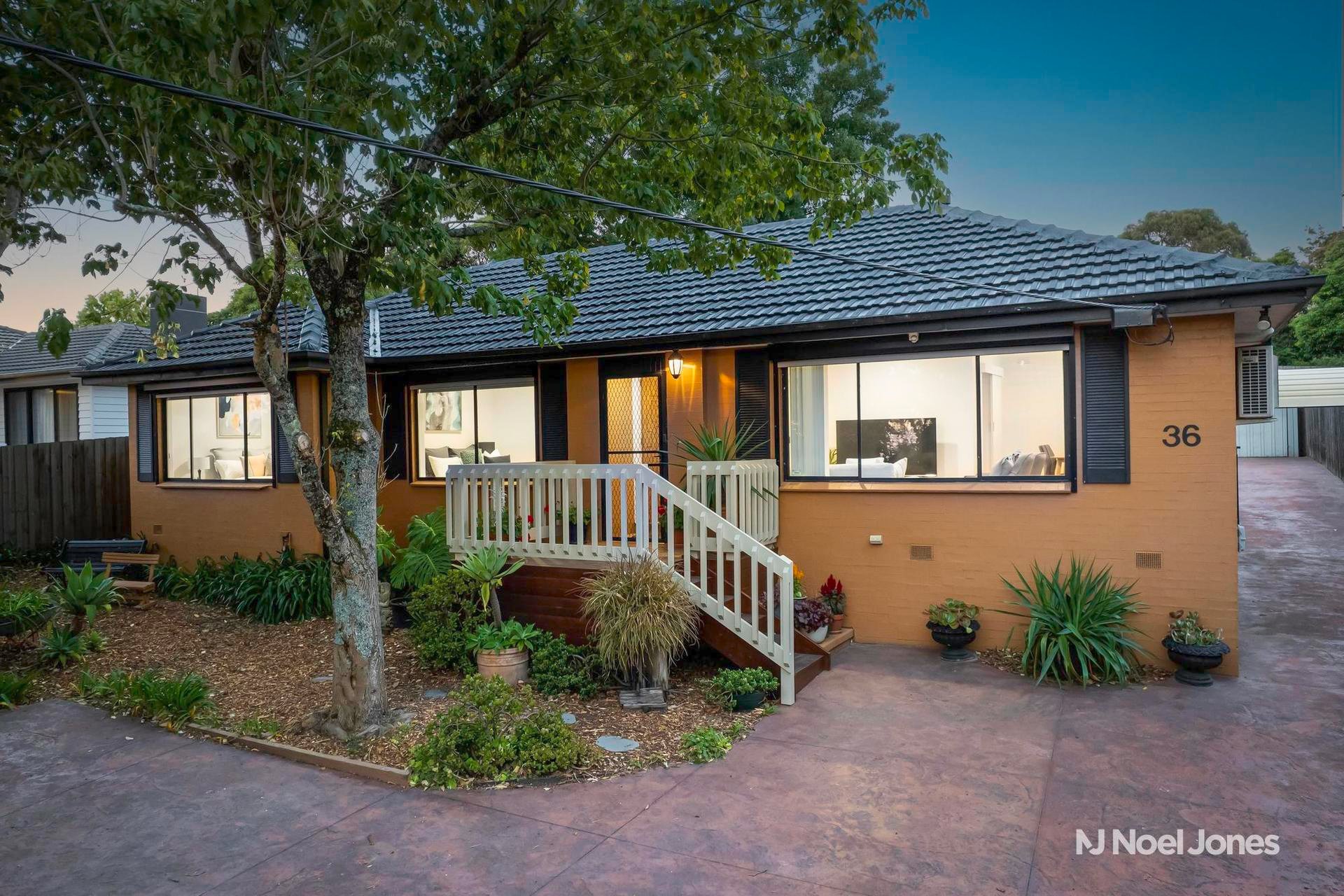 36 Murray Road, CROYDON VIC 3136 Noel Jones