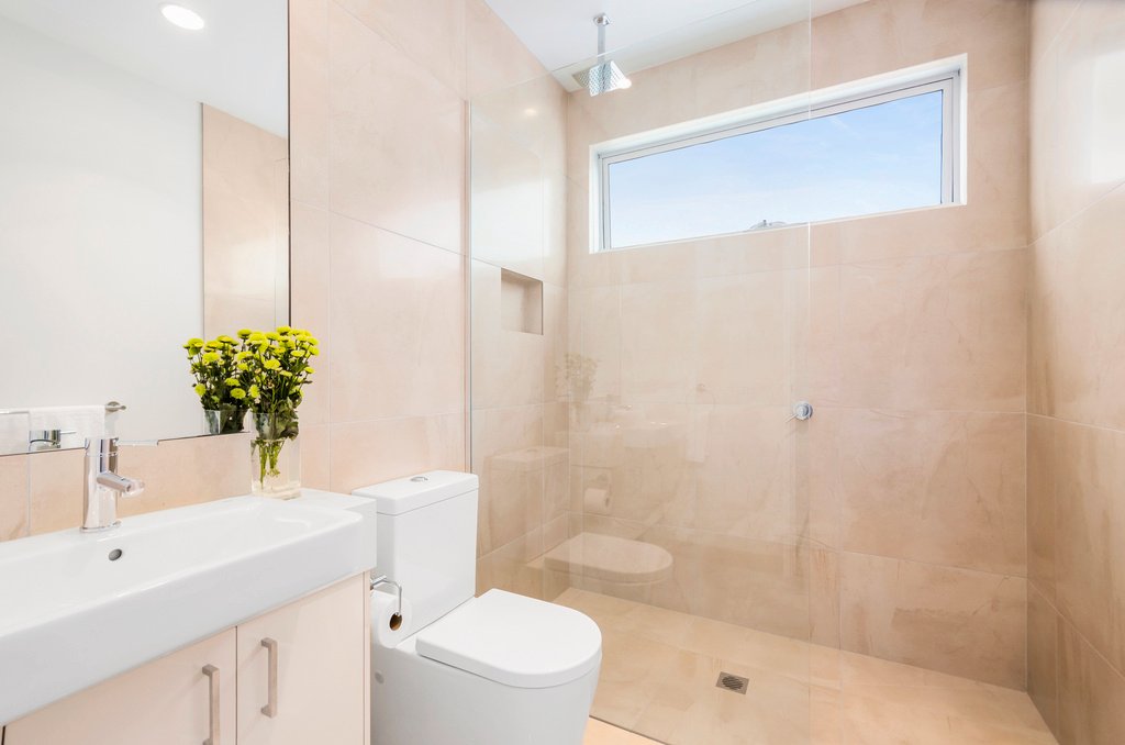 Property Gallery Thumbnail 8