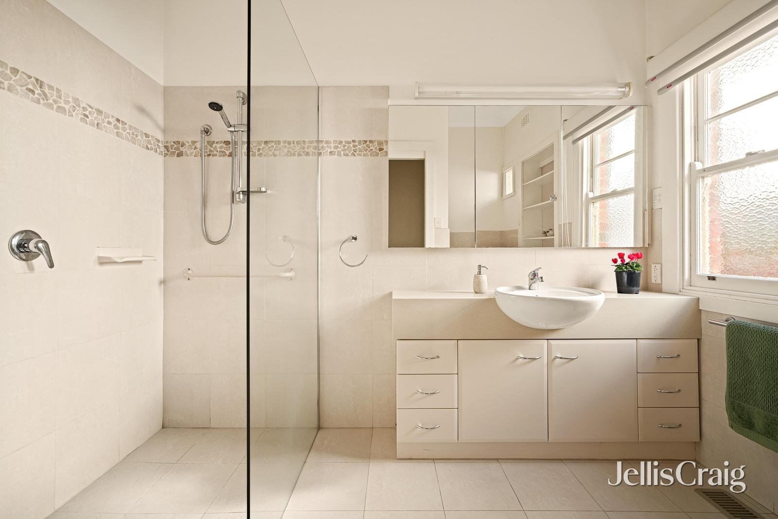 36 Rennison Street, Parkdale image 8