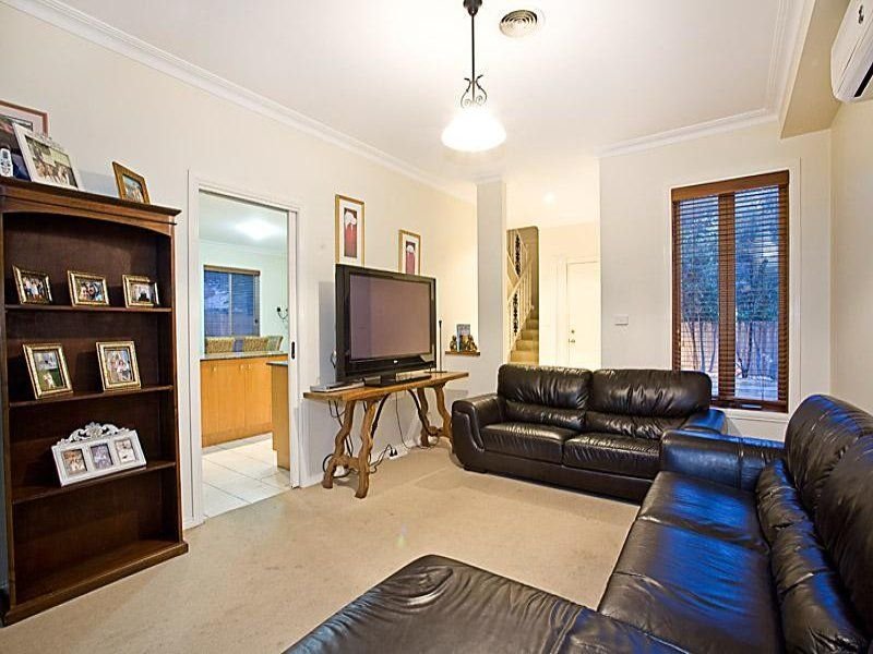 3/6 Romawi Street, Altona image 3