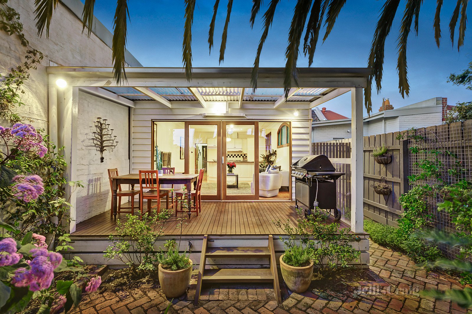 36 Rossmoyne Street, Thornbury image 3