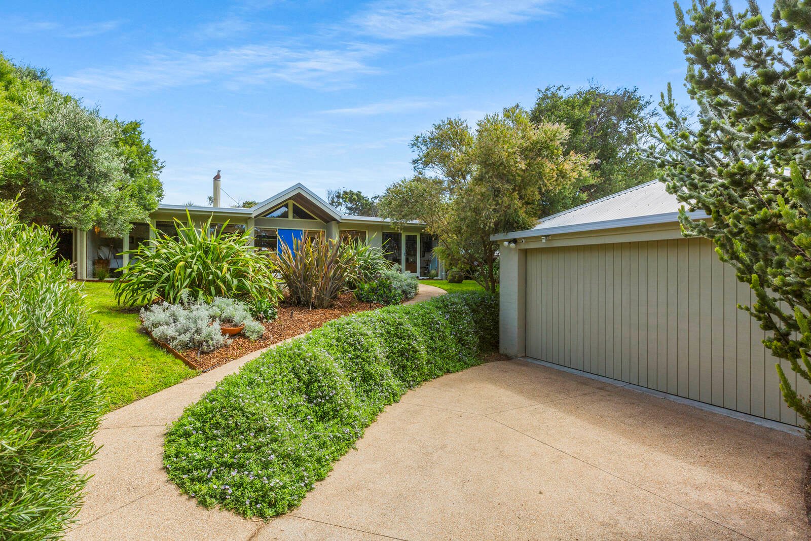 Property Gallery Thumbnail 12