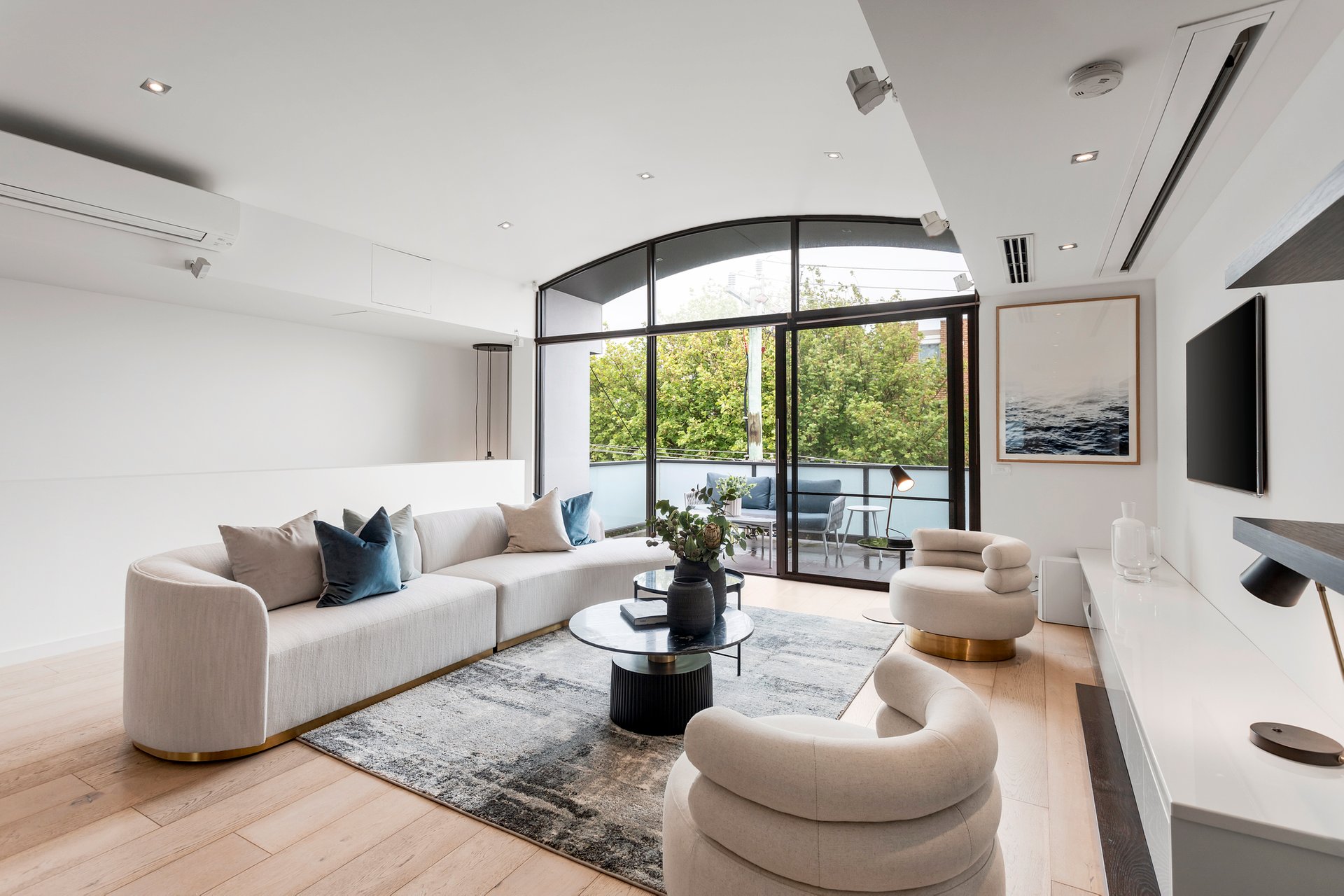 Property Gallery - Main Image