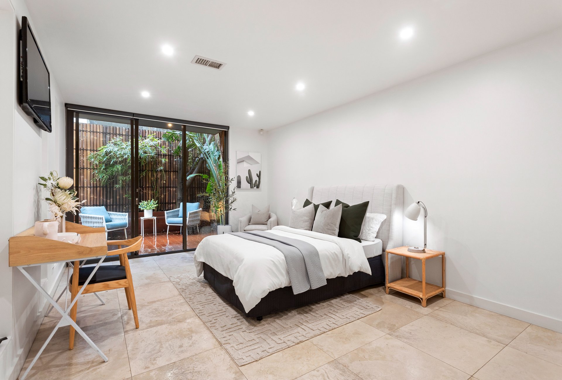 Property Gallery Thumbnail 8