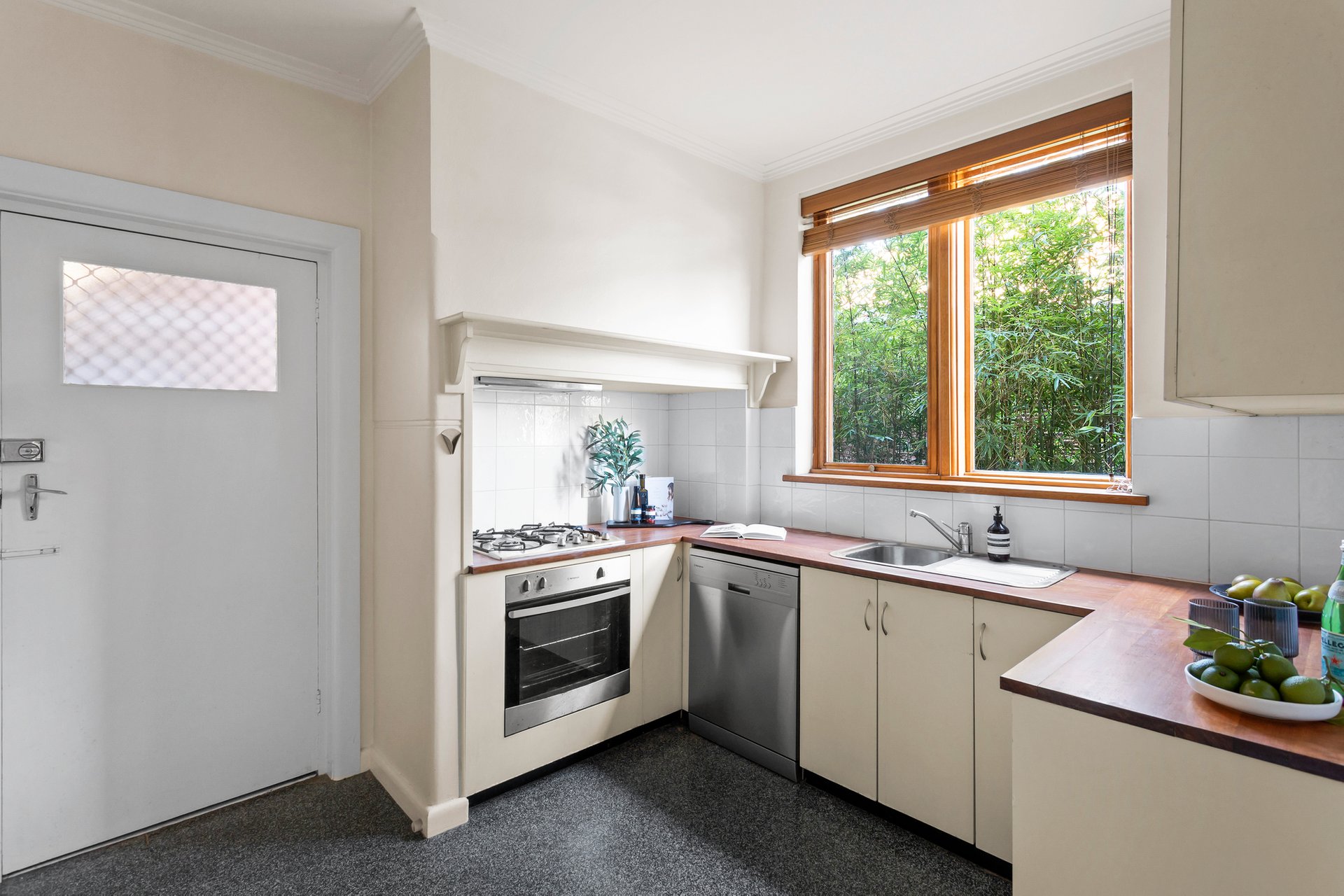 Property Gallery Thumbnail 3