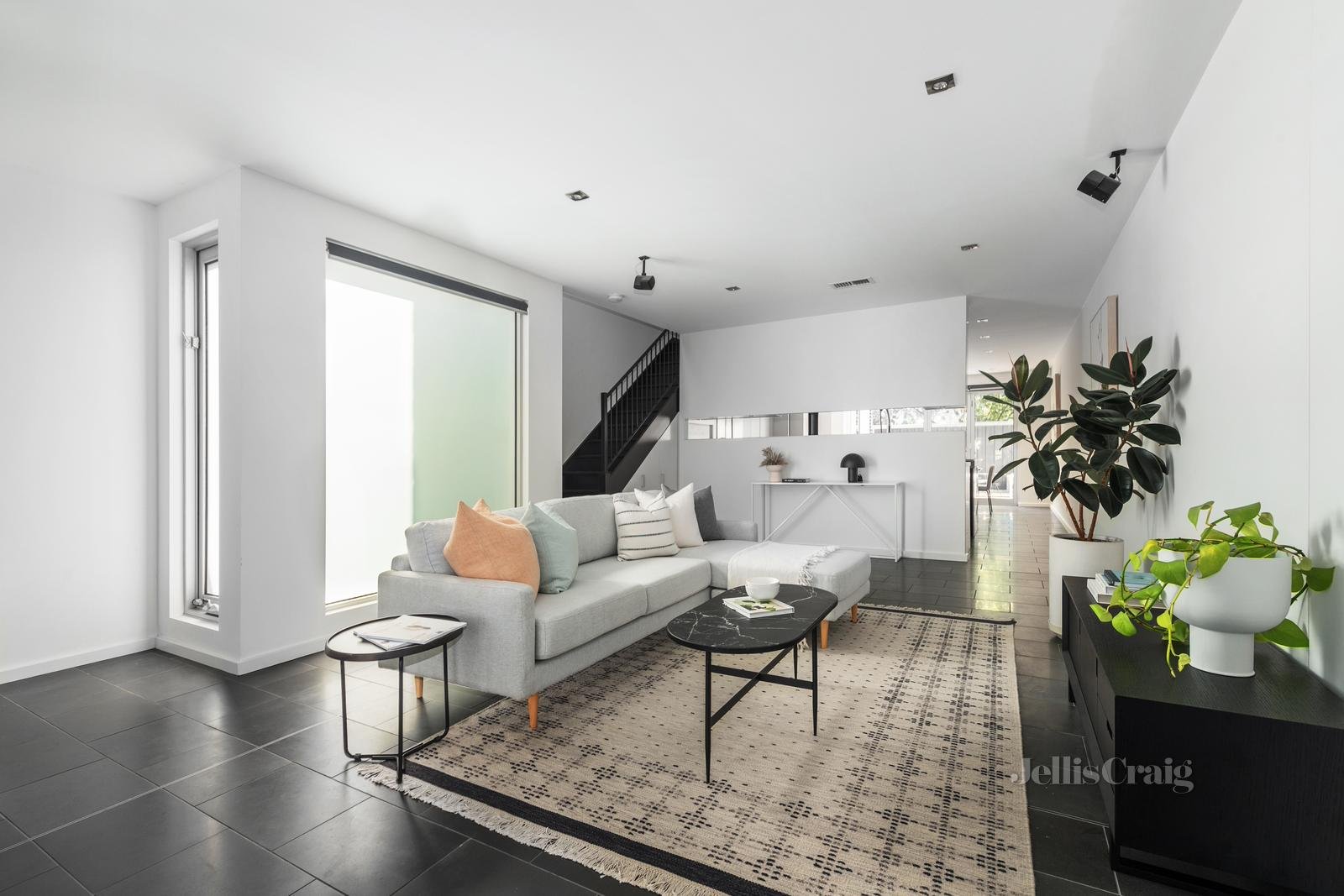36 St Vincent Street, Albert Park image 3