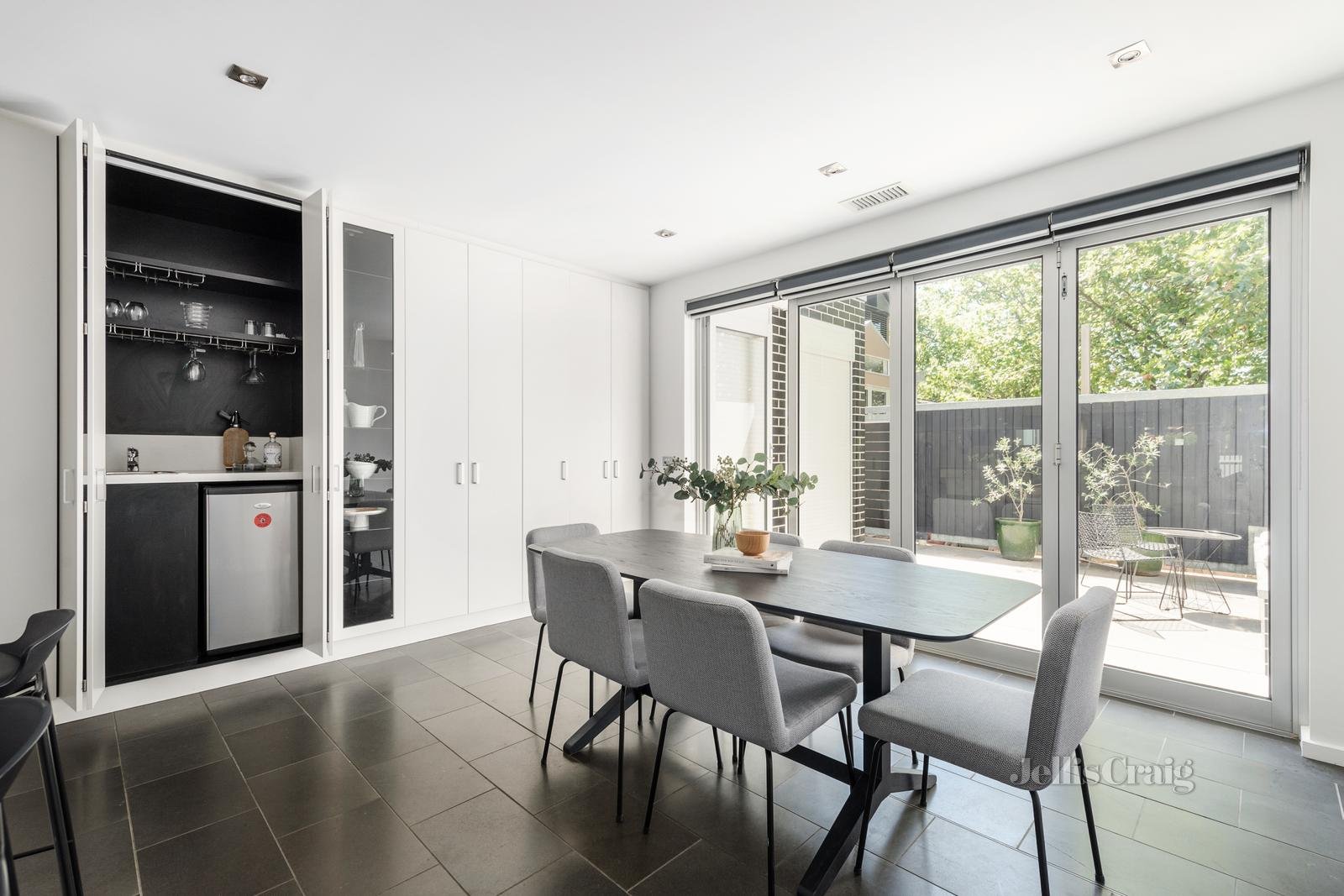 36 St Vincent Street, Albert Park image 5