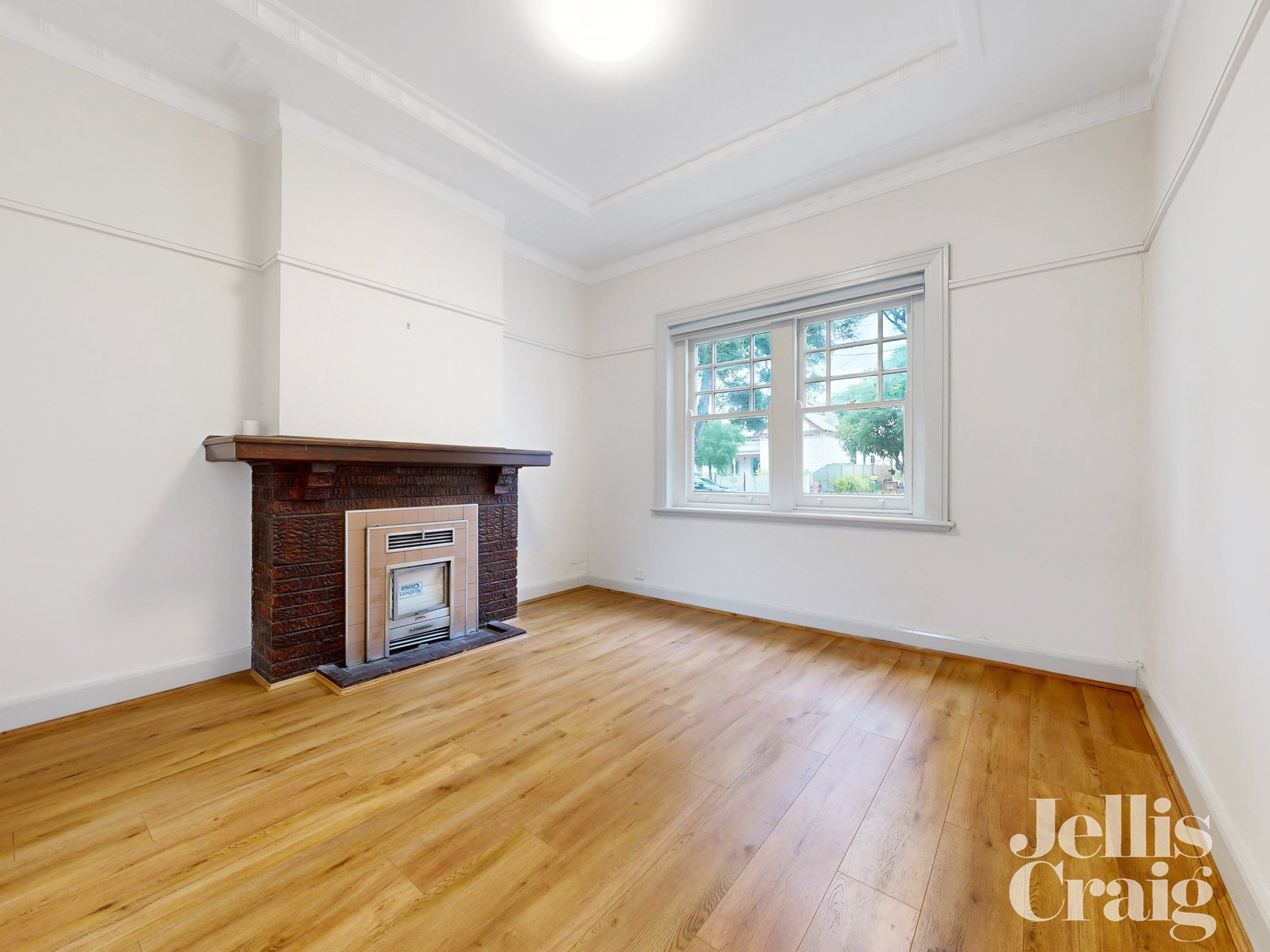 36 Stirling Street, Footscray image 3