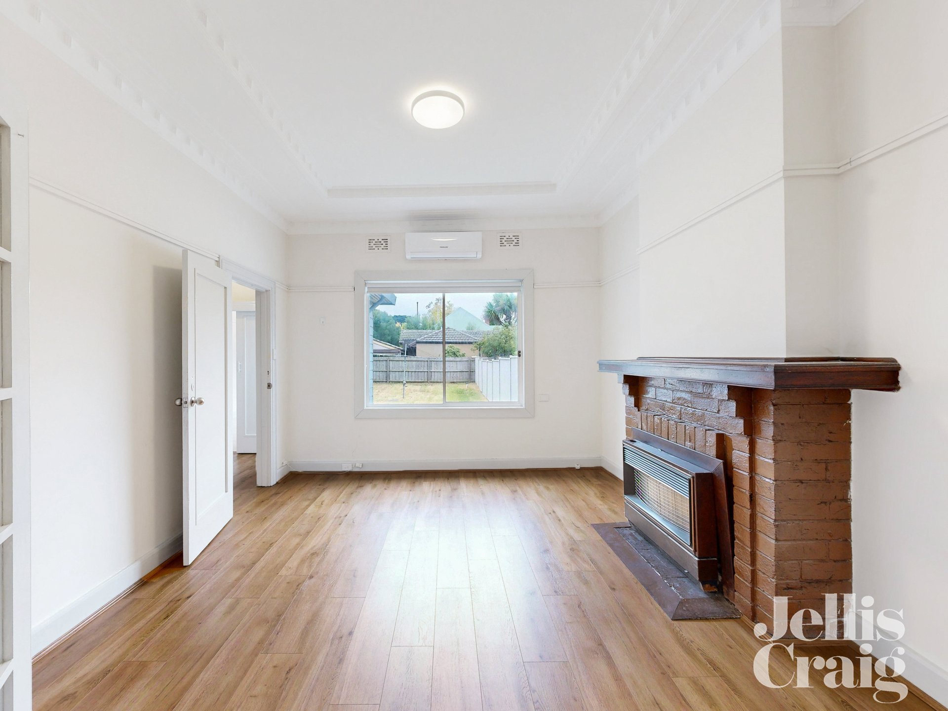 36 Stirling Street, Footscray image 4