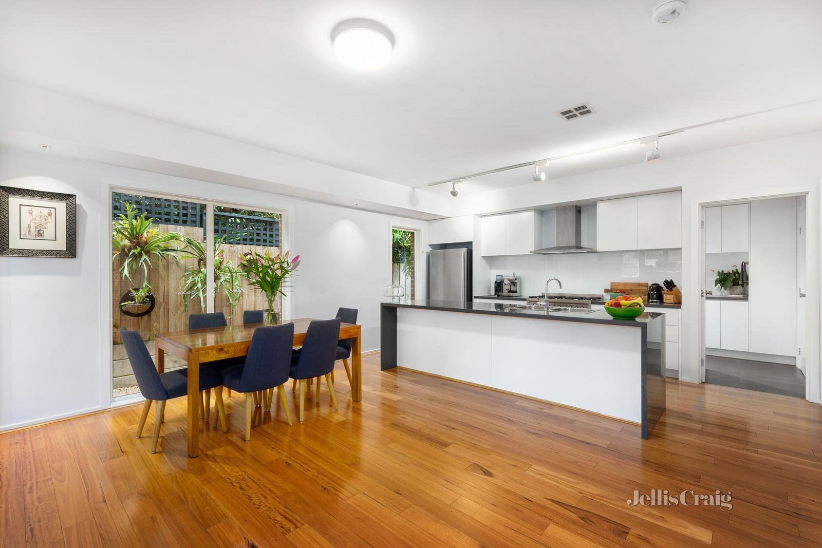 36 The Crest, Bulleen image 3