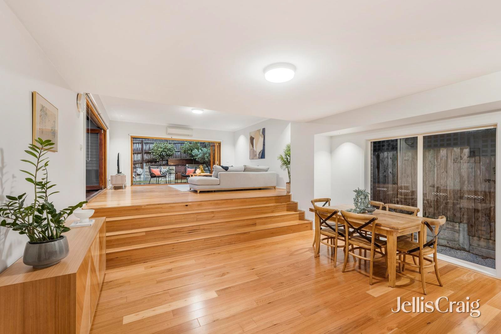 36 The Crest, Bulleen image 2