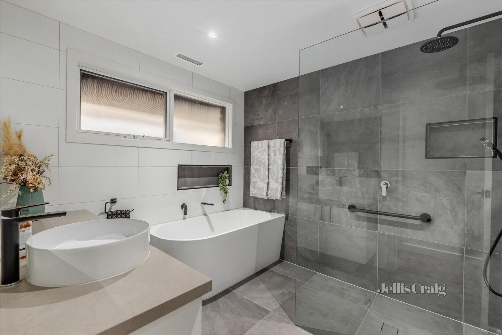 36 The Greenway, Heathmont image 11