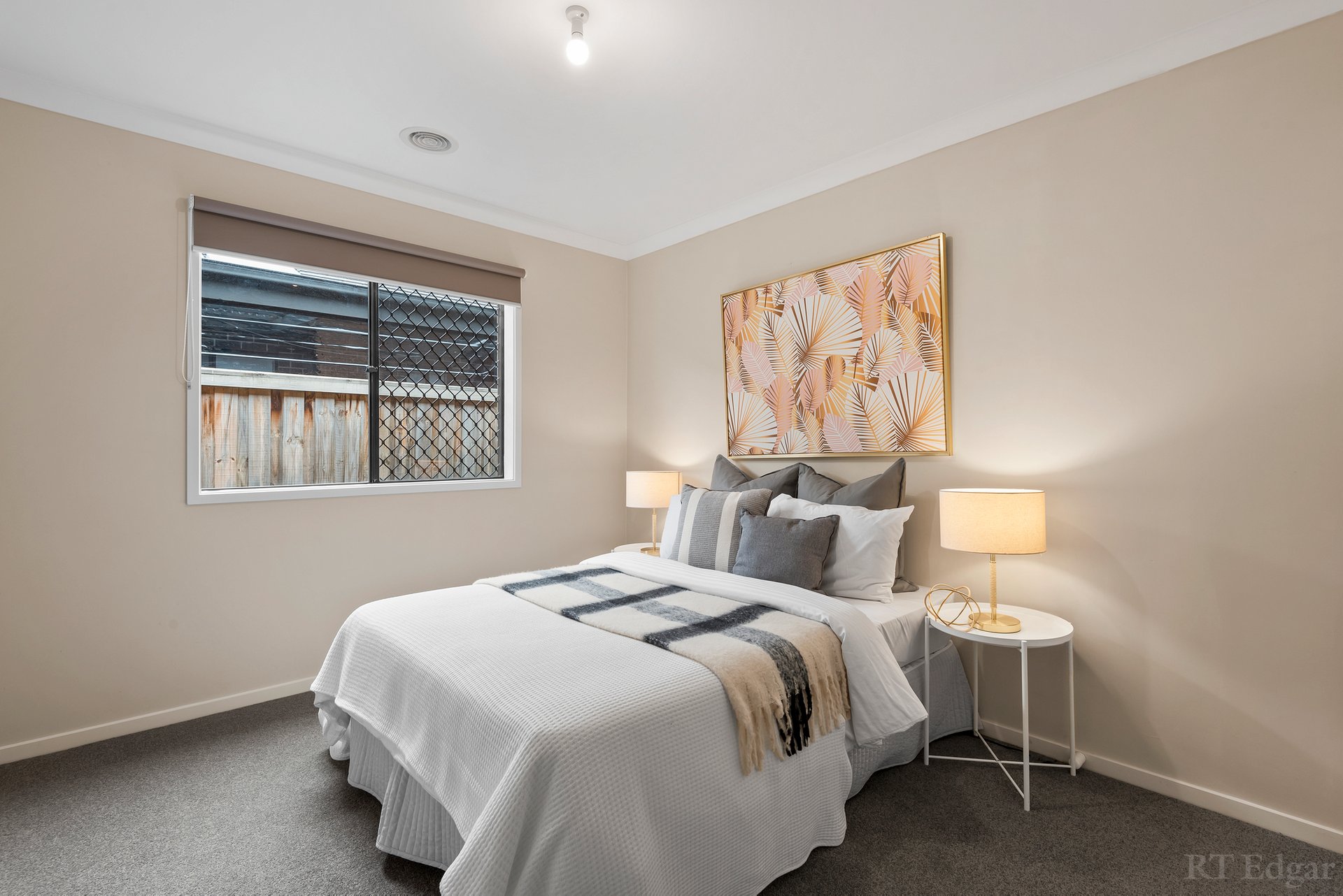 Property Gallery Thumbnail 11