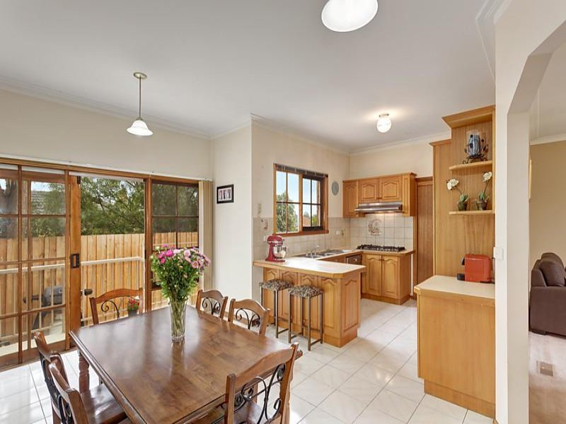 3/6 Waverley Road, Chadstone image 3