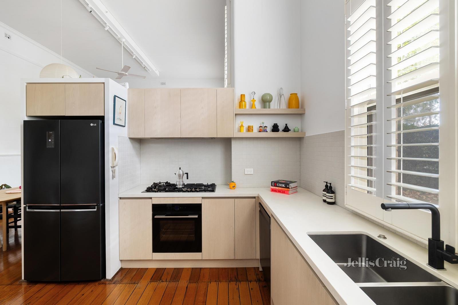 3/6 Webb Lane, East Melbourne image 5