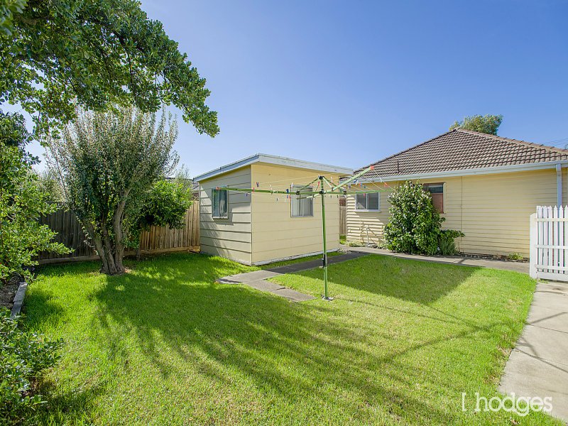 36 Wunnamurra Drive, Keilor East image 6