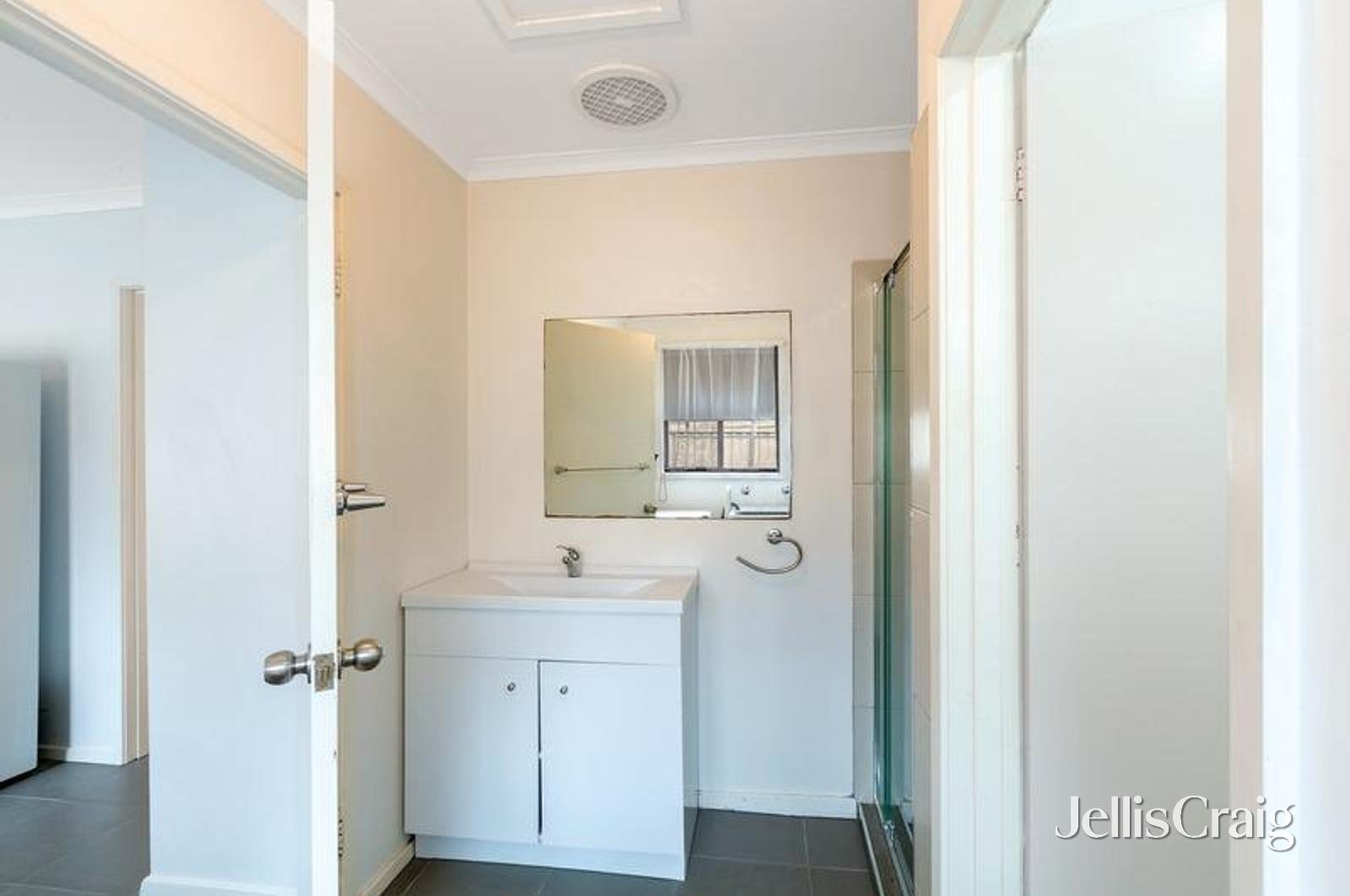 3/607 Creswick Road, Wendouree image 5