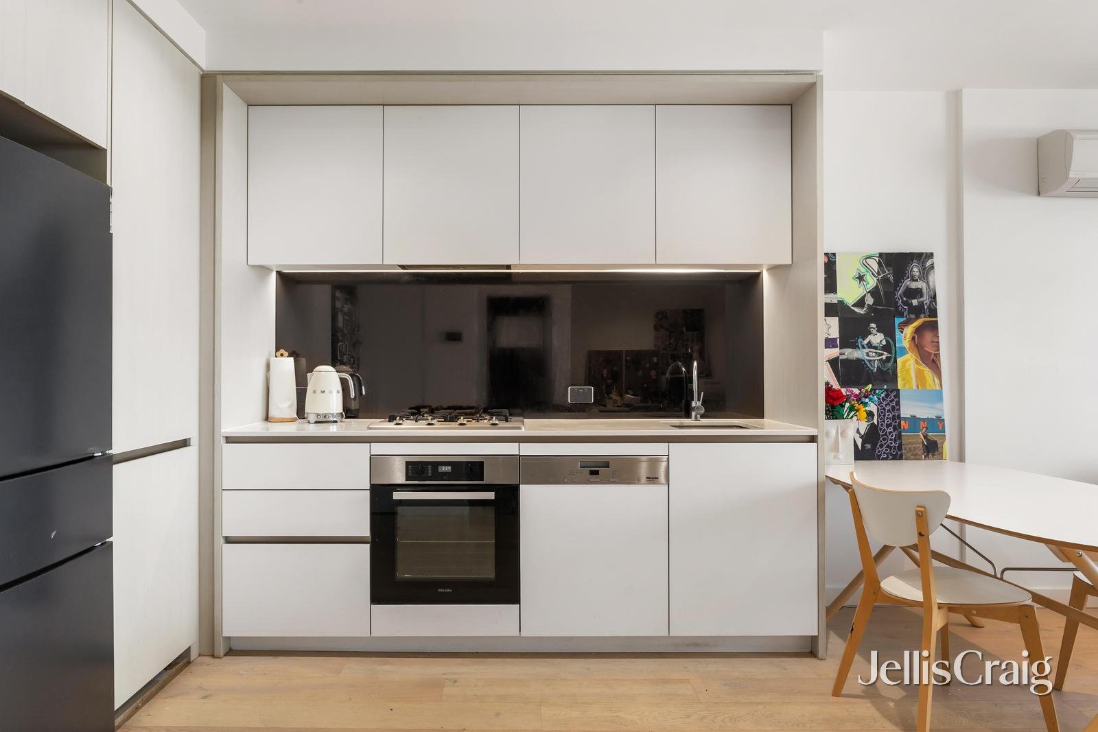 3609/628 Flinders Street, Docklands image 2