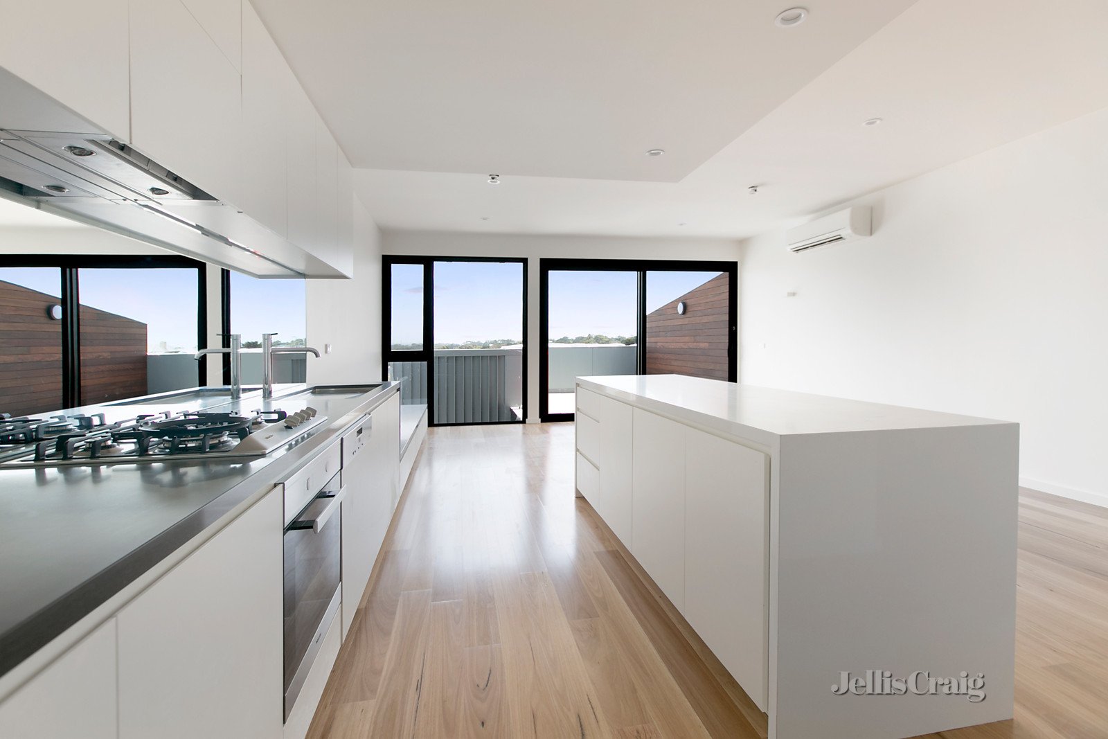 3/61-63 Ocean Beach Road, Sorrento image 1